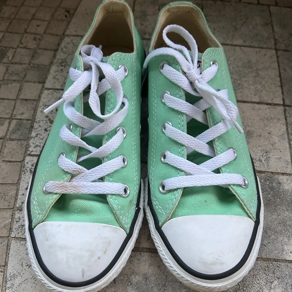 Converse All Star Kids Green Canvas Sneakers sz 2Y mint condition